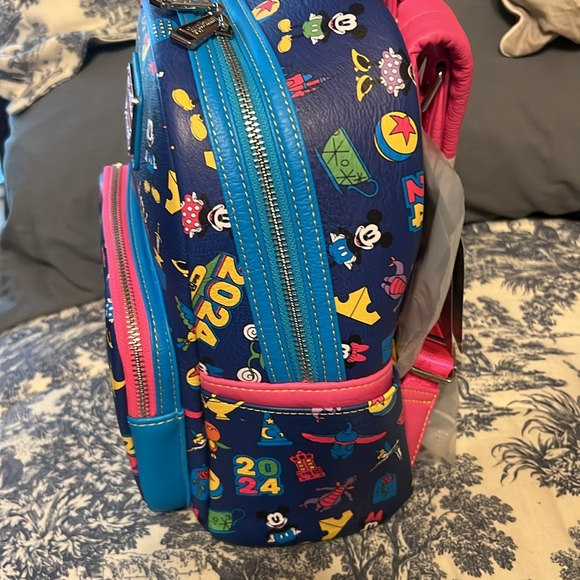 Mickey Mouse and Friends Loungefly Mini Backpack, NWT - Picture 10 of 17